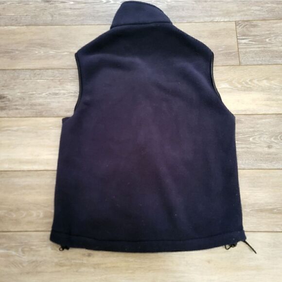Woolrich fleece vest for layering on cold days size small - Picture 9 of 9